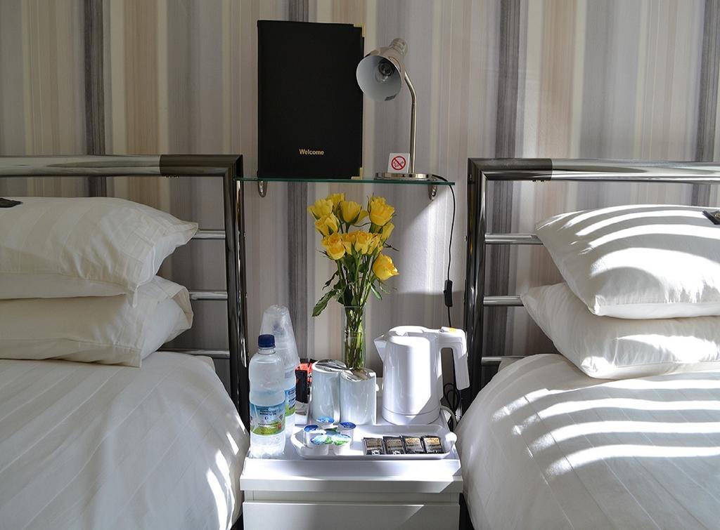 White Rose Guest House Тенби Стая снимка