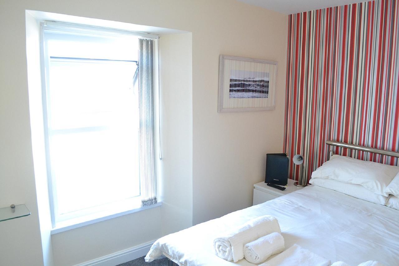 White Rose Guest House Тенби Стая снимка